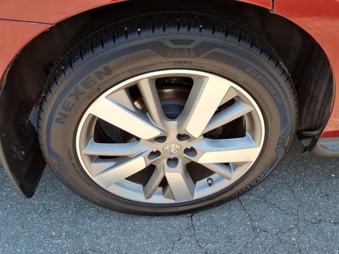 Used 2016 Nissan Pathfinder Platinum FWD image 10