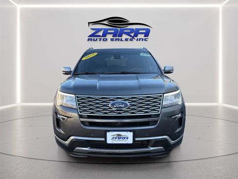 Used 2019 Ford Explorer Platinum AWD/4WD image 2