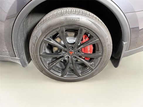 Used 2026 Tesla Model Y 2WD image 12