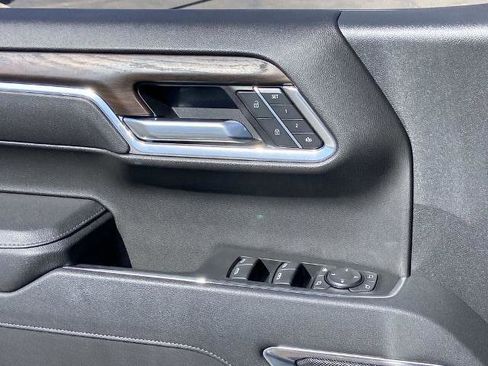 Used 2026 GMC Sierra 1500 SLT w/ SLT Premium Package image 18