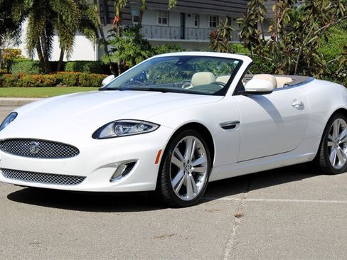 Used 2013 Jaguar XK Convertible RWD image 11