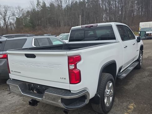Used 2021 Chevrolet Silverado 2500 LTZ image 5