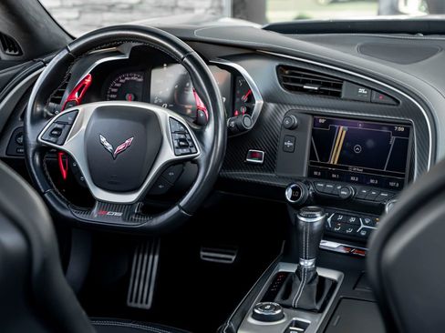 Used 2016 Chevrolet Corvette Z06 w/ 3LZ Preferred Equipment Group RWD image 26