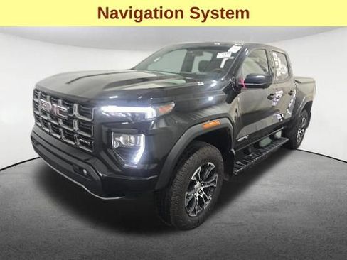 Used 2025 GMC Canyon AT4 w/ Technology Plus Package AWD/4WD image 4