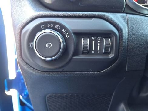 Used 2022 Jeep Wrangler Unlimited Sport image 8