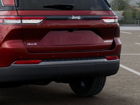 New 2026 Jeep Grand Cherokee Limited w/ Limited Altitude Package AWD/4WD image 13