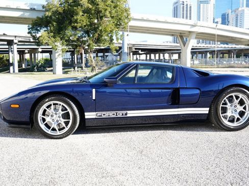 Used 2005 Ford GT image 3