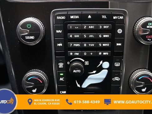 Used 2017 Volvo XC60 T6 R-Design w/ Climate Package image 21