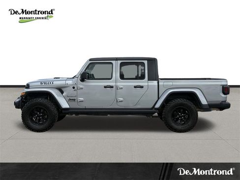 Used 2021 Jeep Gladiator Willys image 8