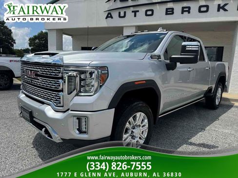 Used 2021 GMC Sierra 2500 Denali w/ Denali Ultimate Package AWD/4WD image 2