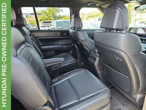 Certified 2025 Hyundai Santa Fe Calligraphy image 11