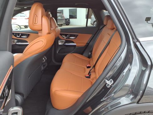 Used 2026 Mercedes-Benz GLC 300 4MATIC image 13