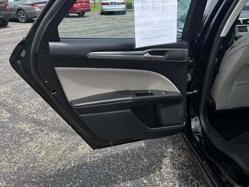 Used 2018 Ford Fusion S FWD image 17