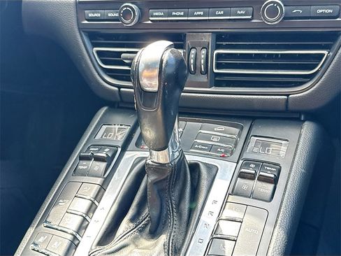 Used 2020 Porsche Macan S image 18