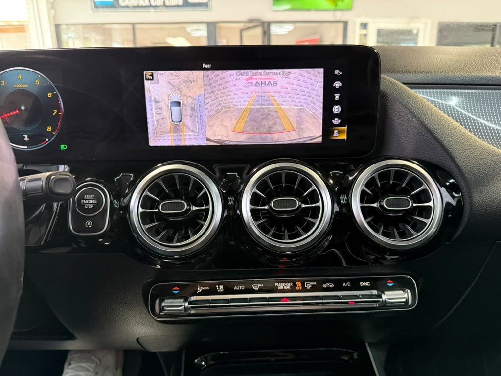 Used 2023 Mercedes-Benz GLA 250 4MATIC w/ Premium Package image 16