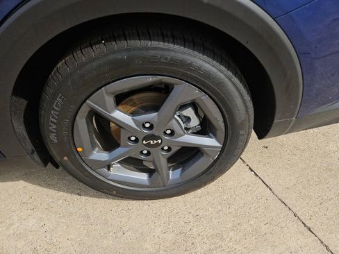 Used 2025 Kia K4 LXS image 25