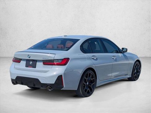 Used 2025 BMW 330i Sedan w/ M Sport Package image 2