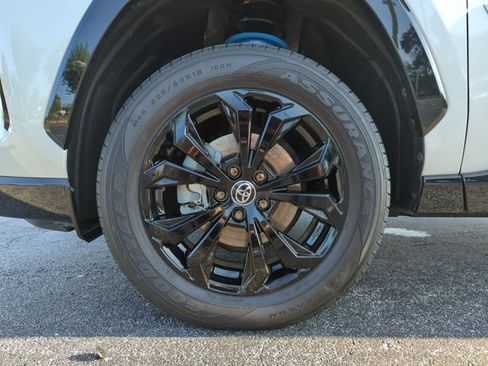 Used 2022 Toyota RAV4 SE AWD/4WD image 23