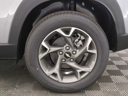 New 2026 Chevrolet Trax LT w/ Driver Confidence Package image 12