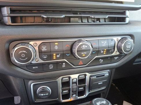 New 2025 Jeep Wrangler Unlimited Sport image 34