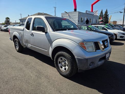 Used 2006 Nissan Frontier XE w/ (G01) XE Preferred Pkg RWD image 5