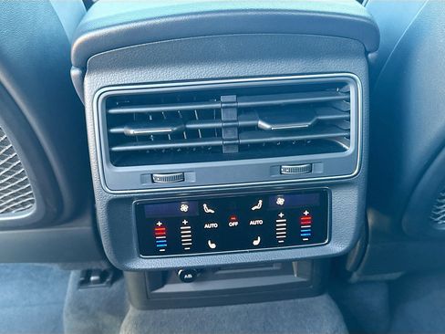 Used 2022 Audi SQ7 Premium Plus image 24