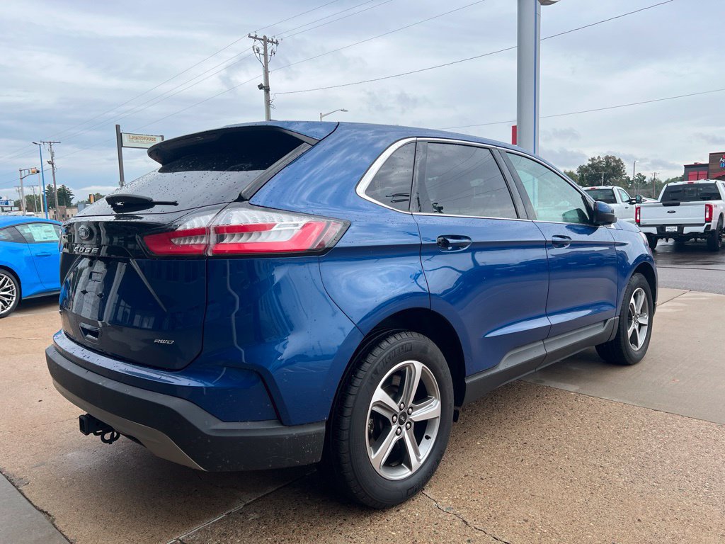 Used 2023 Ford Edge SEL w/ Convenience Package AWD/4WD image 3
