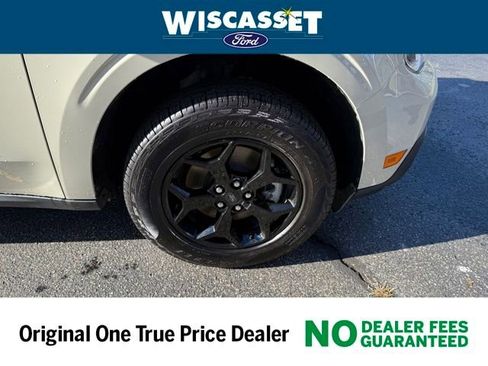 Certified 2024 Ford Maverick Lariat w/ FX4 Off-Road Package image 32