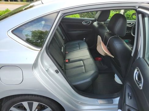Used 2016 Nissan Sentra SL w/ Technology Package FWD image 7