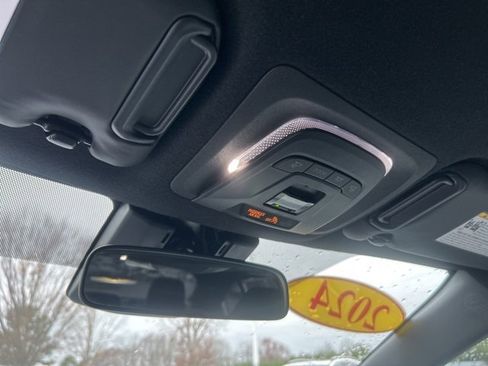 Used 2024 Toyota Corolla SE image 29