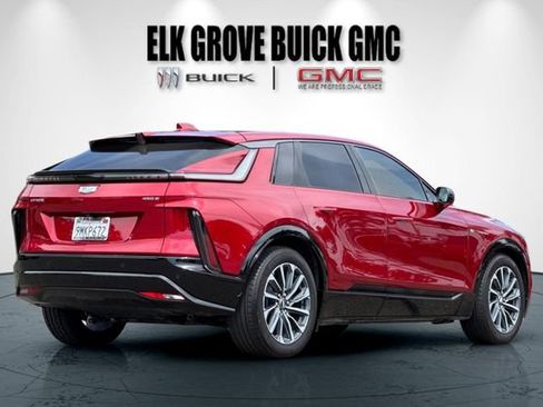 Used 2024 Cadillac Lyriq Sport RWD image 4