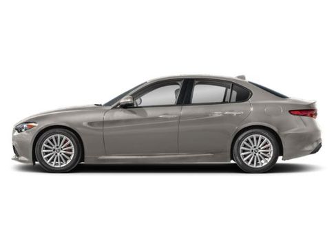 Certified 2023 Alfa Romeo Giulia Ti AWD/4WD image 2