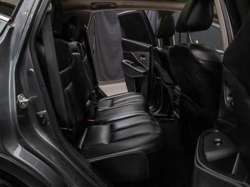 Used 2020 Nissan Murano SL image 18