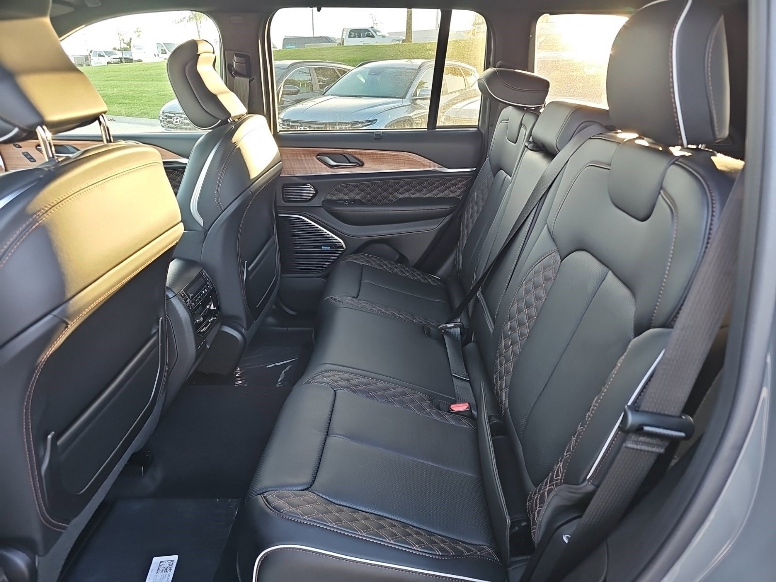 New 2027 Jeep Grand Cherokee Summit AWD/4WD image 16