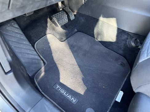 Certified 2025 Volkswagen Tiguan S image 15