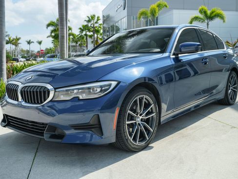 Used 2022 BMW 330i Sedan w/ Premium Package image 6