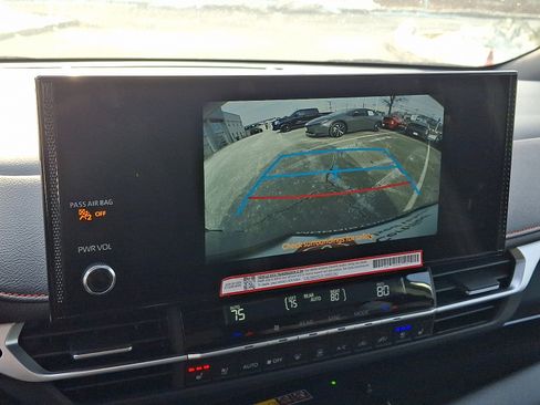 Certified 2025 Toyota Sienna XSE image 20