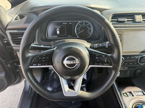 Used 2025 Nissan Leaf S FWD image 16