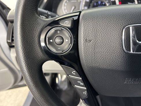 Used 2016 Honda Accord LX image 12