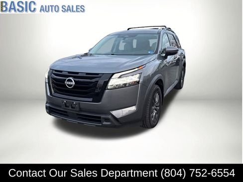 Used 2022 Nissan Pathfinder SV w/ SV Black Package image 2