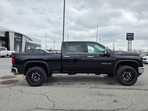Used 2024 Chevrolet Silverado 2500 LTZ w/ LTZ Premium Package image 8