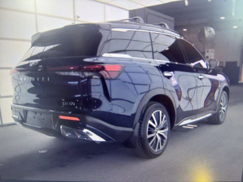 Used 2022 INFINITI QX60 Autograph w/ Cargo Package image 2