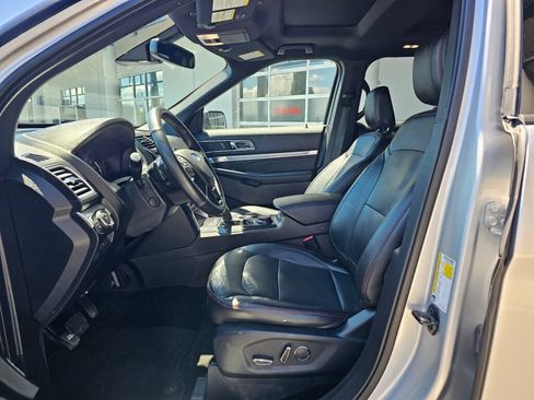Used 2018 Ford Explorer Sport w/ Equipment Group 401A AWD/4WD image 18