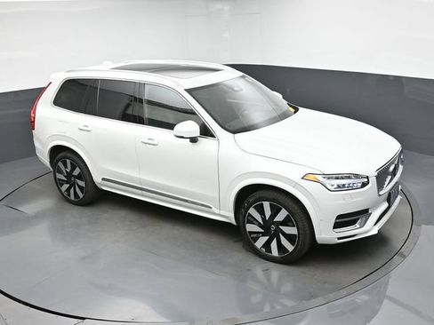 Used 2024 Volvo XC90 T8 Ultimate w/ Lounge Package AWD/4WD image 18
