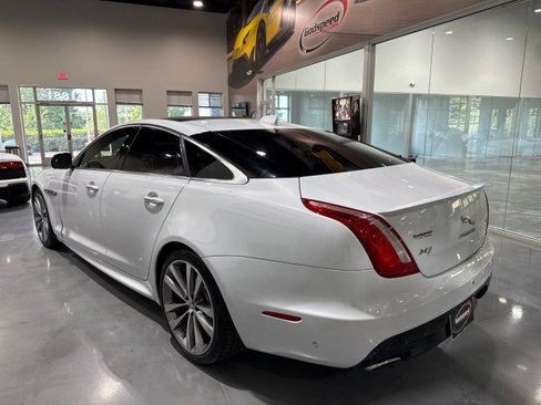 Used 2016 Jaguar XJ R-Sport RWD image 34