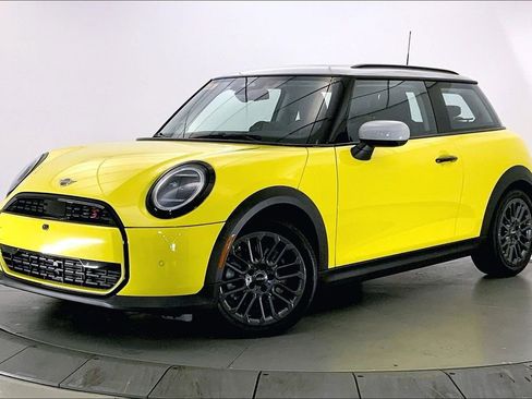 Certified 2025 MINI Cooper S image 11