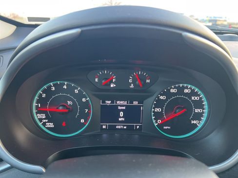 Used 2025 Chevrolet Malibu LT image 12