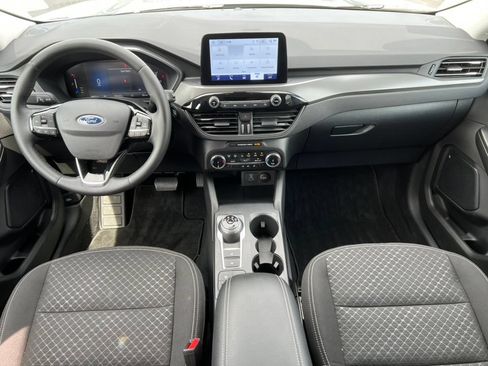 Certified 2023 Ford Escape Active AWD/4WD image 2
