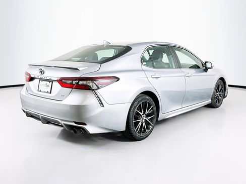 Used 2023 Toyota Camry SE FWD image 9