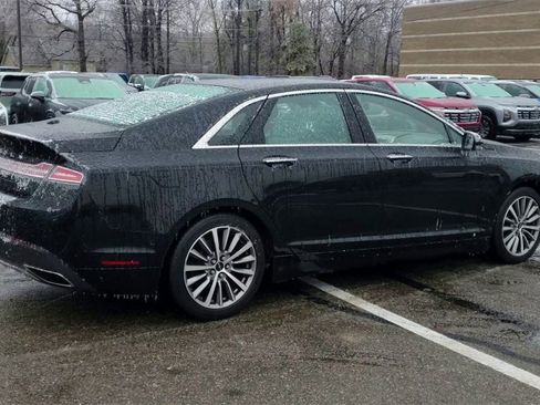 Used 2017 Lincoln MKZ Premiere image 8